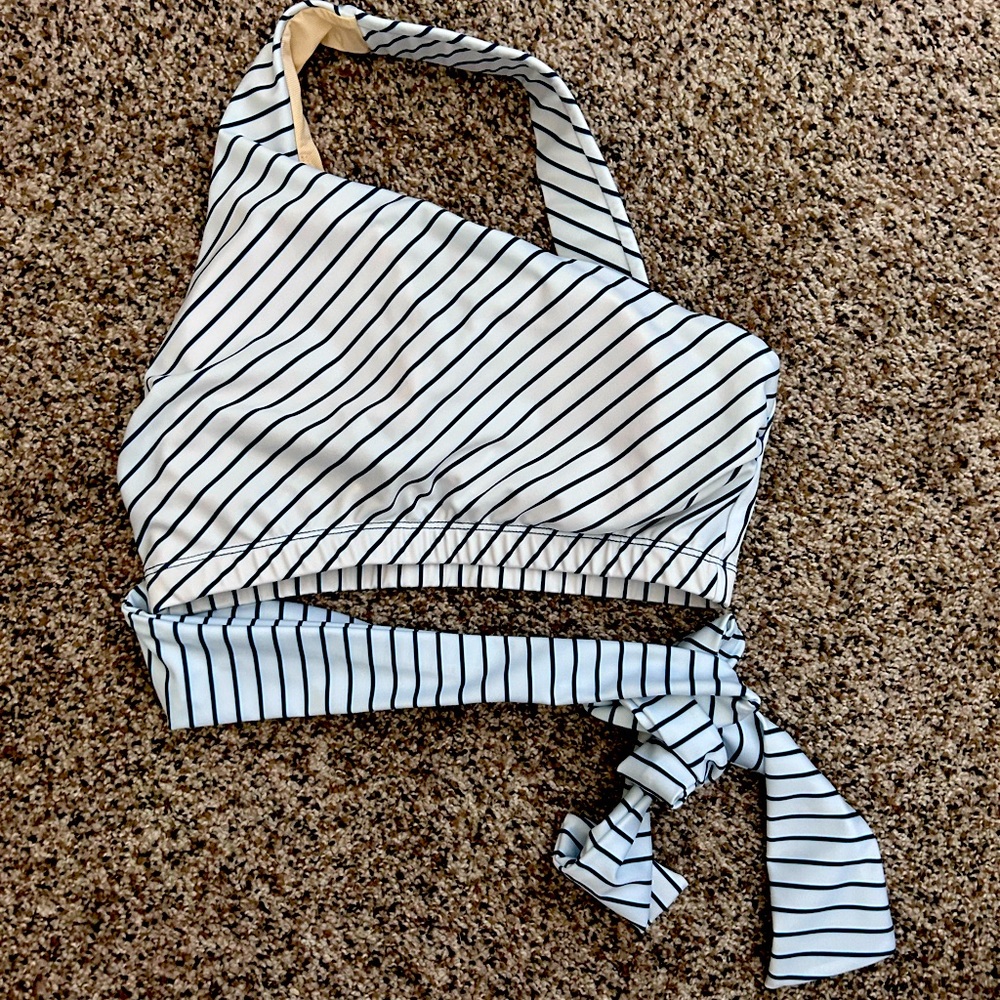 Nani striped cutout one shoulder crop S
